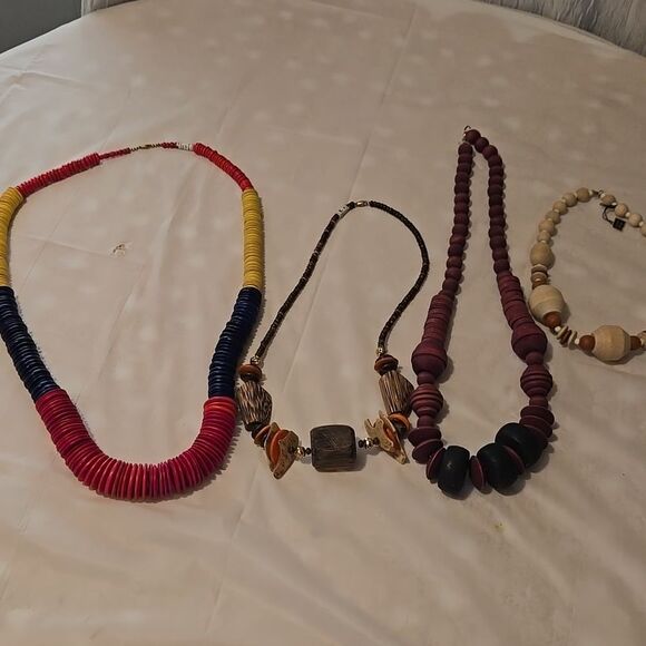 Colorful Vintage Bundle Wood Hand Made Neckaces New - Picture 1 of 11